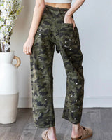 Camouflage Barrel Jeans