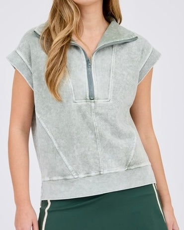 Washed 1/2 Zip Short Sleeve Sweatshirt