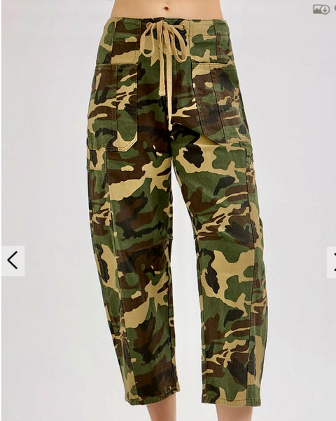 Camouflage Drawstring Barrel Jeans