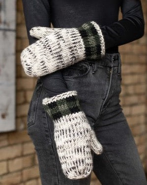 Gray / Green Buffalo Plaid Mittens